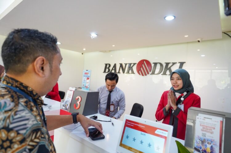 Bank DKI  menjalankan peran sebagai mitra strategis dalam mengsinergikan potensi bisnis baik yang melibatkan program-program Pemprov DKI dan proyek BUMD Jakarta.