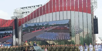 Jokowi Pimpin Upacara Peringatan HUT TNI ke-79 di Jakarta