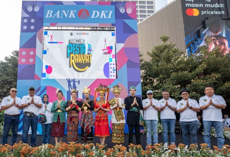 Acara ini mendapat sambutan antusias dari masyarakat, dengan banyaknya yang mengunjungi area Panggung Pesta Rakyat Bank DKI.