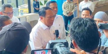 Wakil Menteri Perhubungan (Wamenhub) Suntana (tengah). | Foto: ANTARA/HO-Humas ASDP