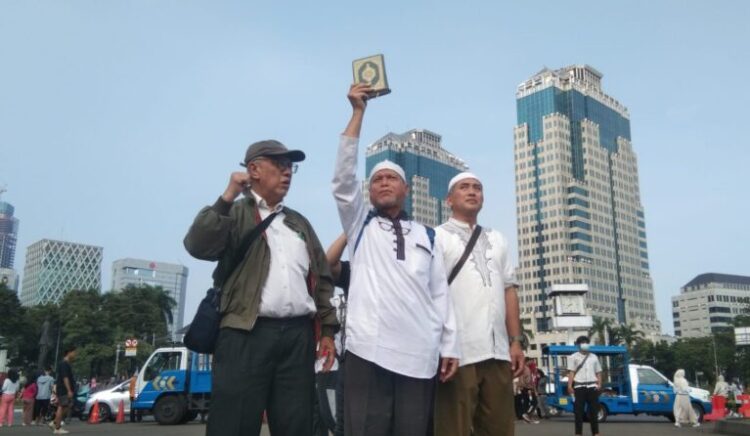 aksi bela alquan dilakukan di Monas, foto ist/