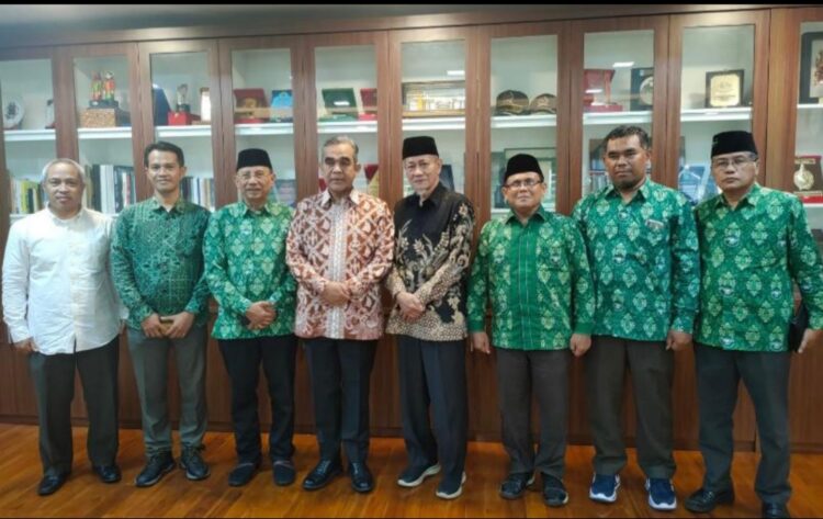 Pengurus Besar Mathla’ul Anwar (PBMA) silaturahim dengan Ketua MPR Ahmad Muzani di Jakarta, baru- baru ini.