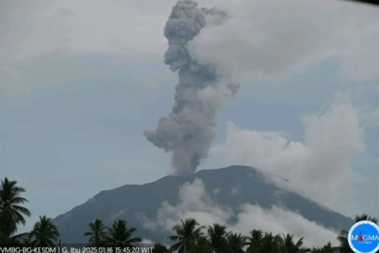 | Foto: ANTARA/HO-Pos Pengamatan Gunung Api Ibu