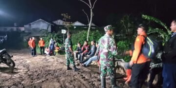 Pendaki Bekasi Terjatuh ke Jurang Gunung Slamet