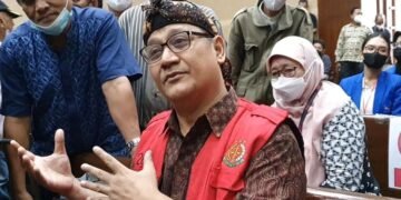 Demokrasi dan Kapitalisme Kini Mulai Tenggelam