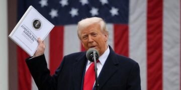 Trump Melunak, Kecuali Terhadap China