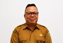 Kadis KPPKB Bursel Tantang Pengembus Isu Pungli Bawa Bukti ke Jalur Hukum